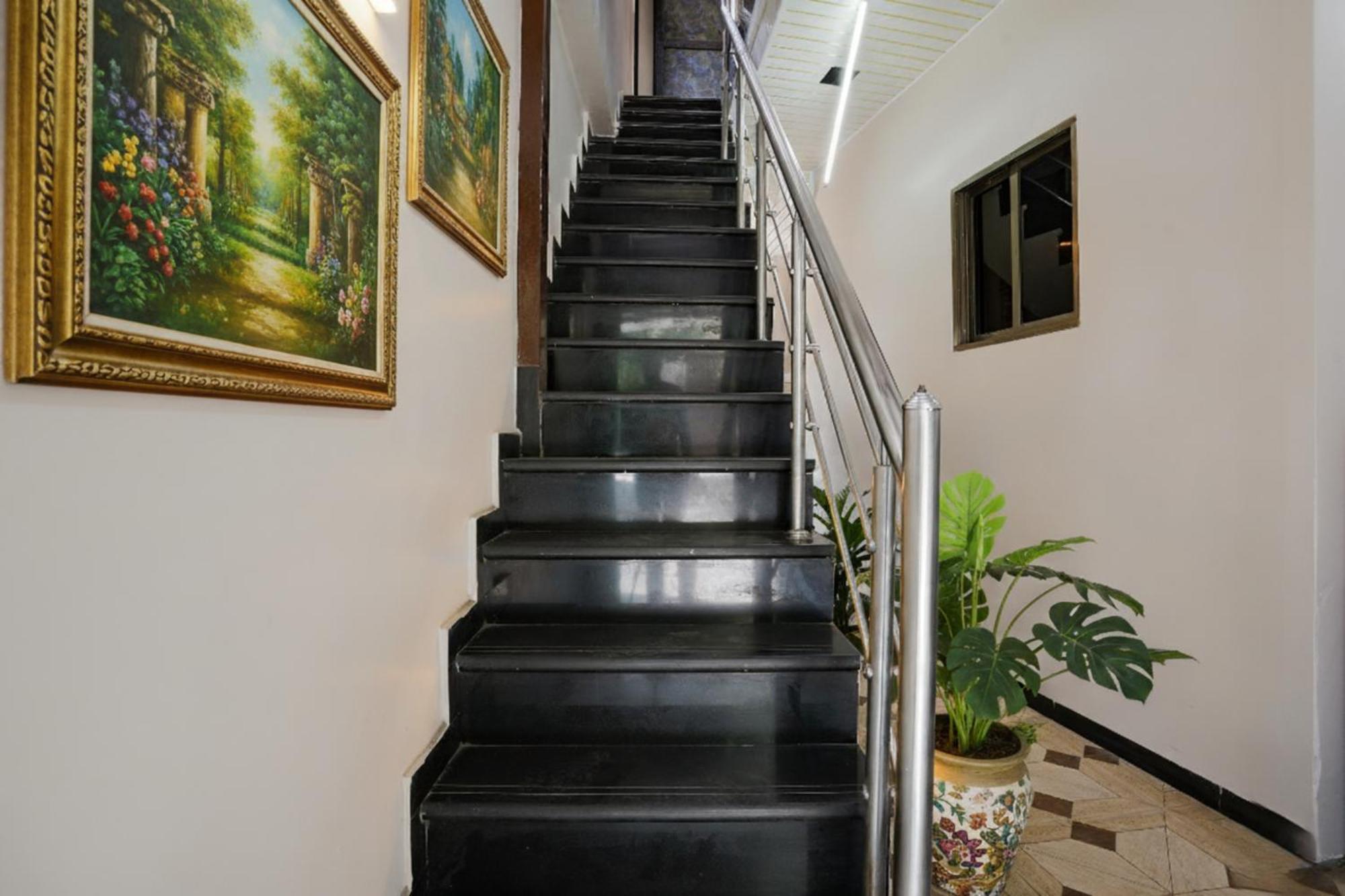 Fabhotel Comfort Stay — Photos 1